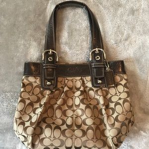 💞Authentic Coach purse💞